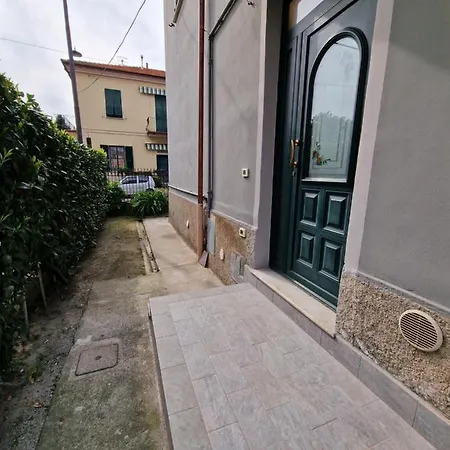 Flora House *
